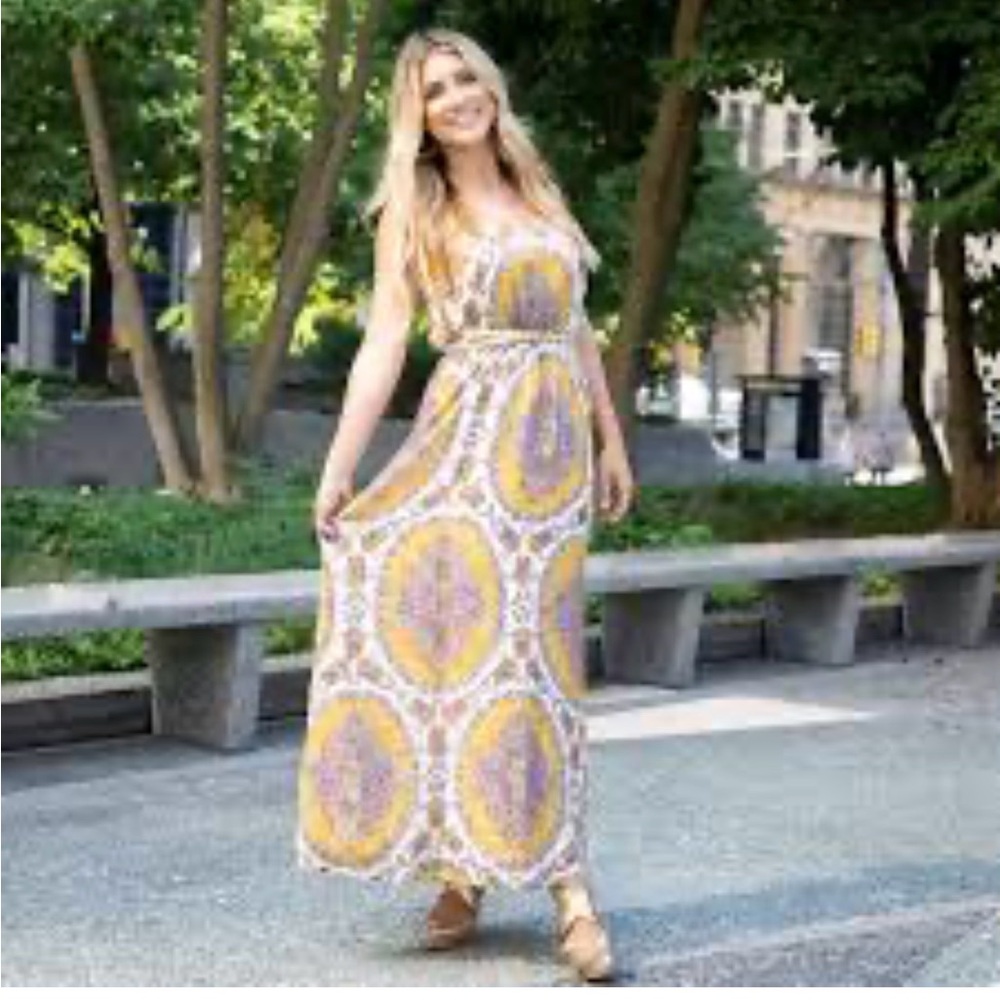 Anthropologie Akemi + Kin gold and yellow medallion-print maxi dress X-Large